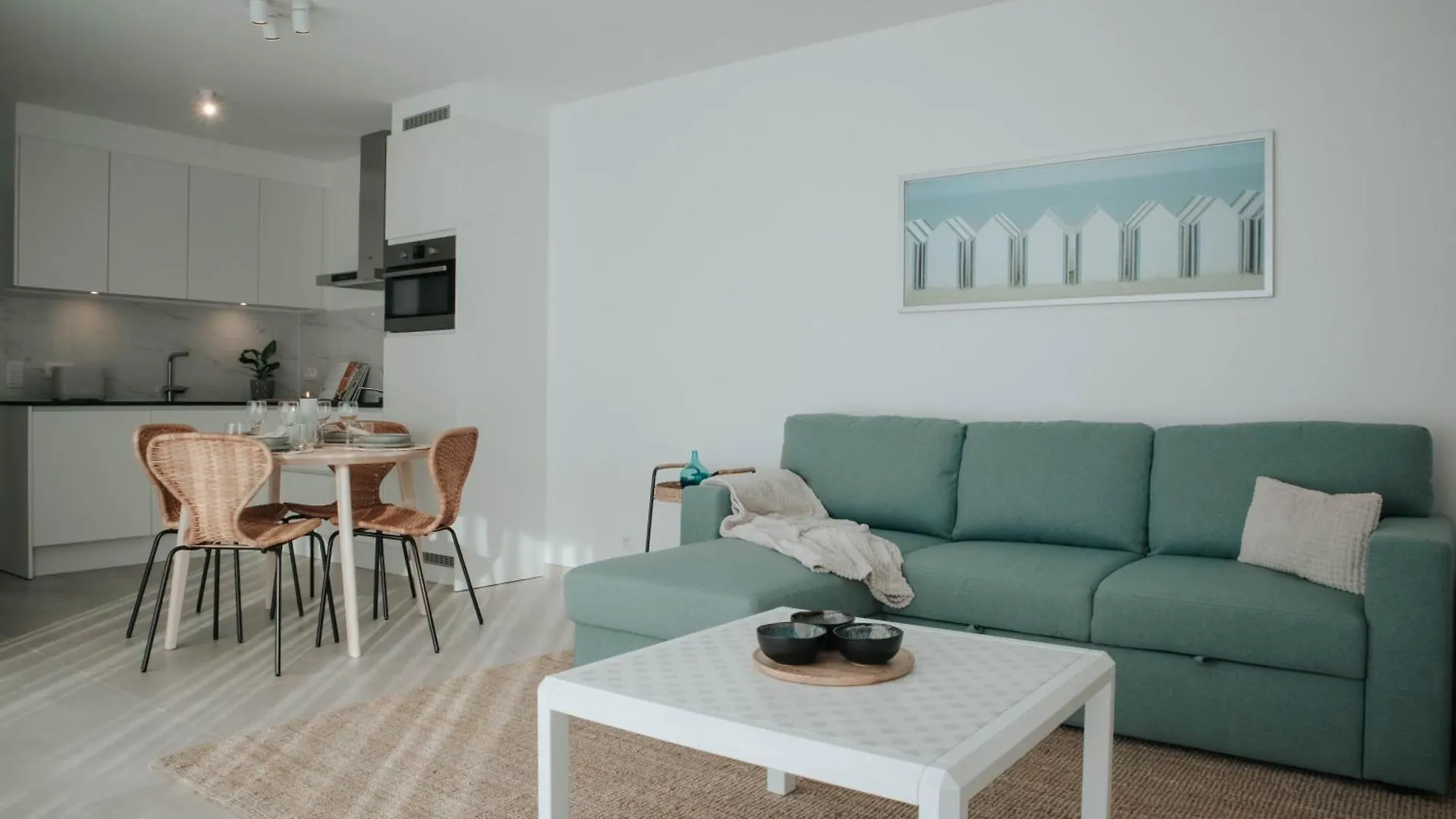 Nieuw Appartement Nabij Het Strand Met Privegarage Ostend Apartment