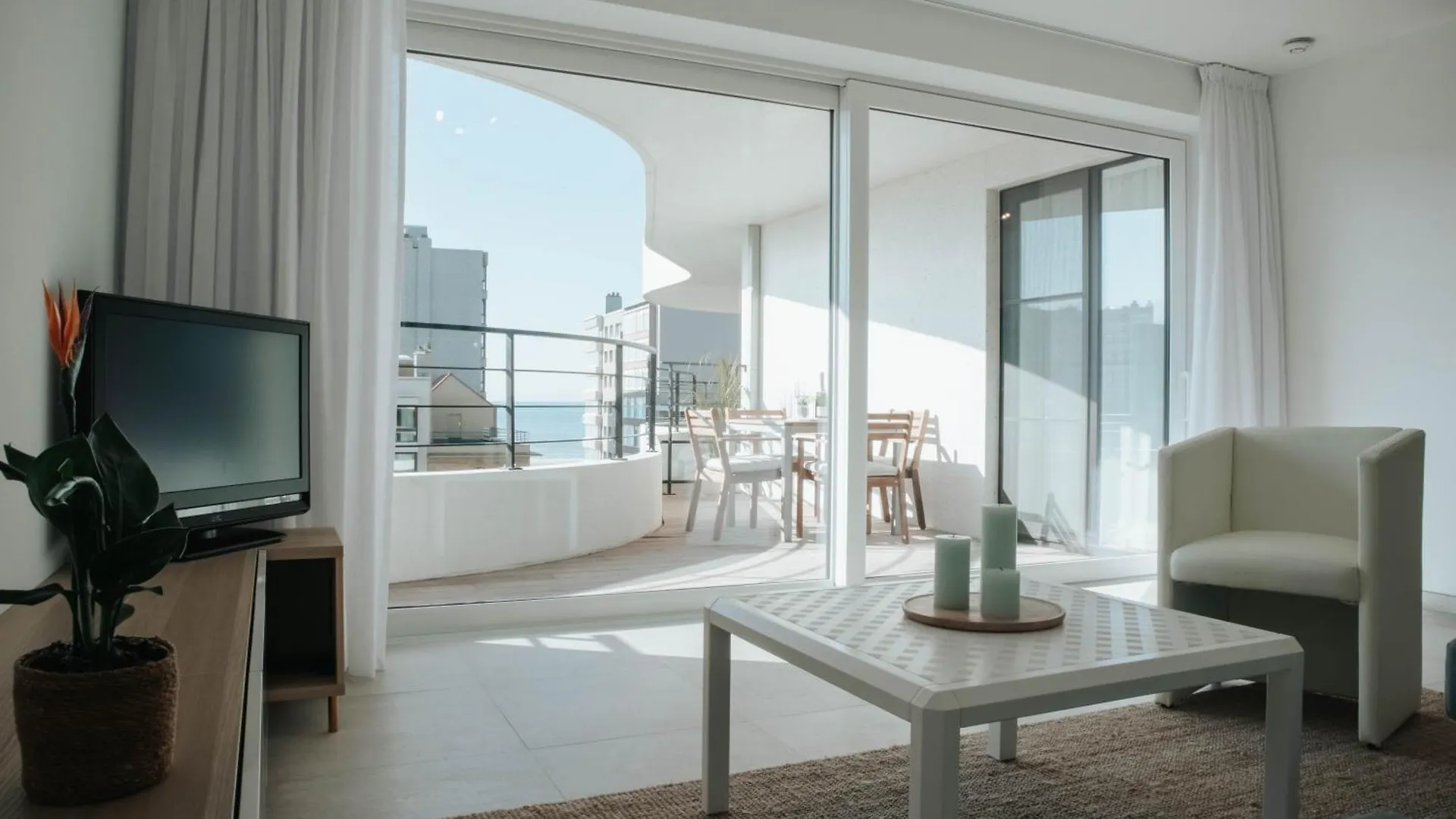 Nieuw Appartement Nabij Het Strand Met Privegarage Ostend Belgium